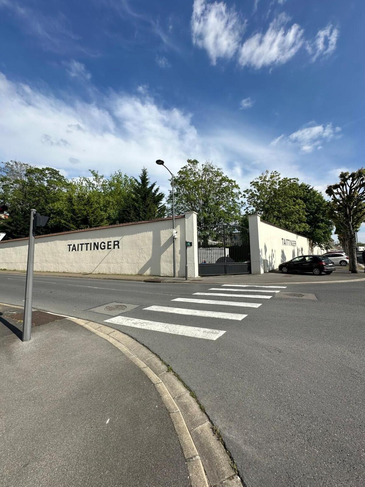 Апартаменты Au Coeur Du Quartier Taittinger Реймс Экстерьер фото